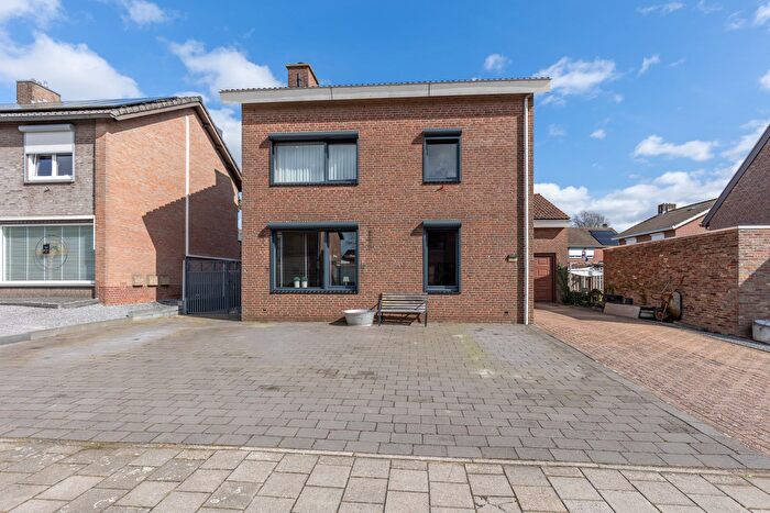 10-kamerhuis te koop in Arensgenhout, Hulsberg