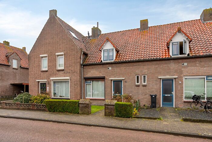 4-kamerhuis te koop in Waalwijk – Canadesestraat, Centrum
