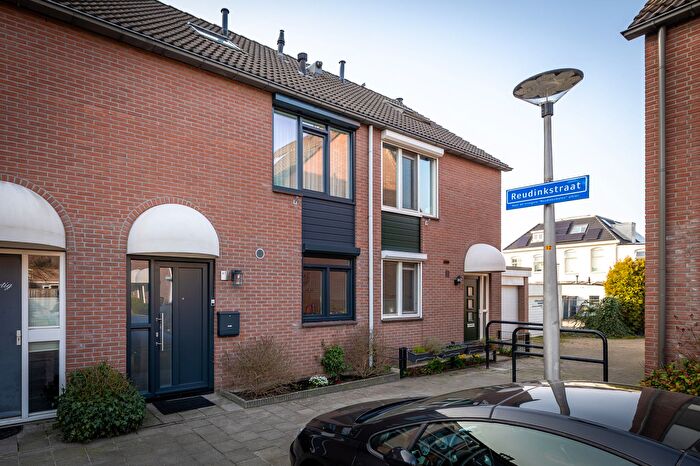5-kamerhuis te koop in De Bothoven, Enschede