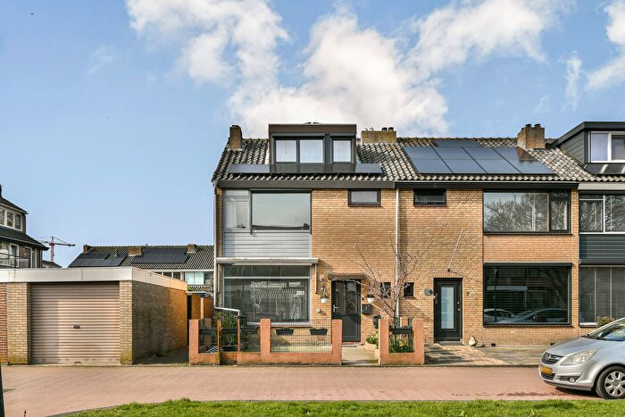 4-kamerhuis te koop in Sluispolder Oost, Maassluis
