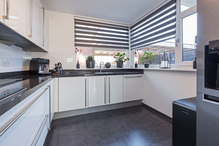 Koop en Huur Huizen - 3