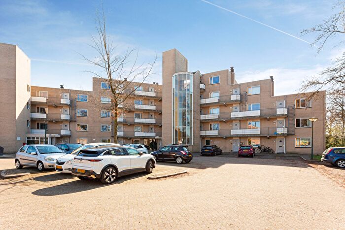 3-kamerappartement te koop in Bilthoven – Hugo van der Goeslaan, De Leijen