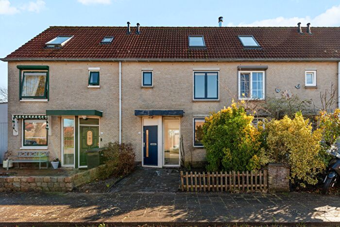 5-kamerhuis te koop in Almere – Kruidnagelstraat, Kruidenwijk Midden-west