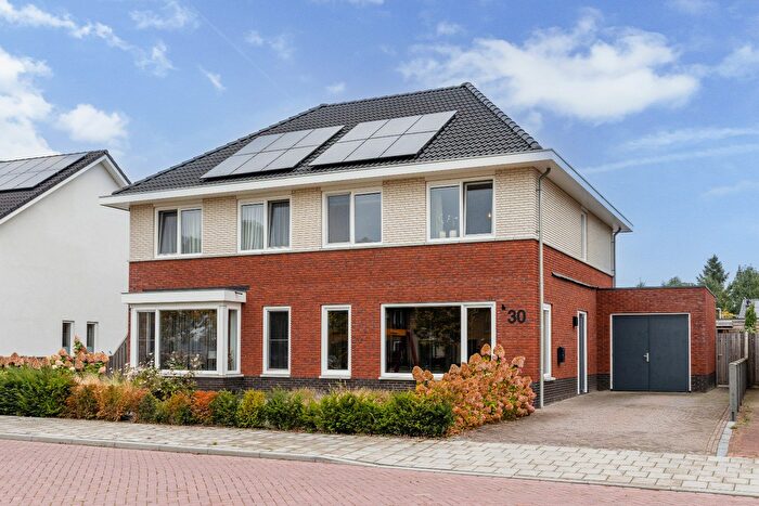 5-kamerhuis te koop in Westerhaar-Vriezenveensewijk – Tijm, Westerhaar-West