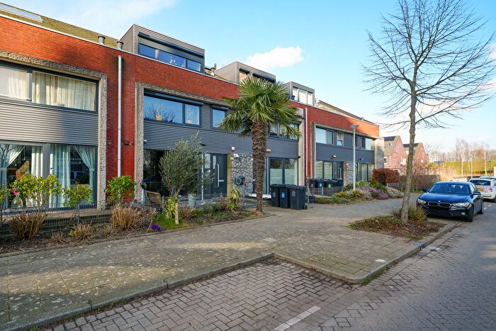 6-kamerhuis te koop in Rotterdam – Backershagen, Groot IJsselmonde