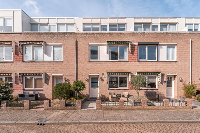 6-kamerhuis te koop in Kleipetten, Rijnsburg