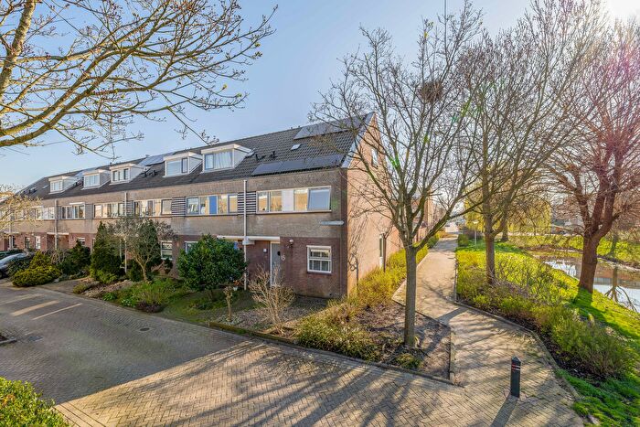 5-kamerhuis te koop in Vrouwenpolder, Lisse