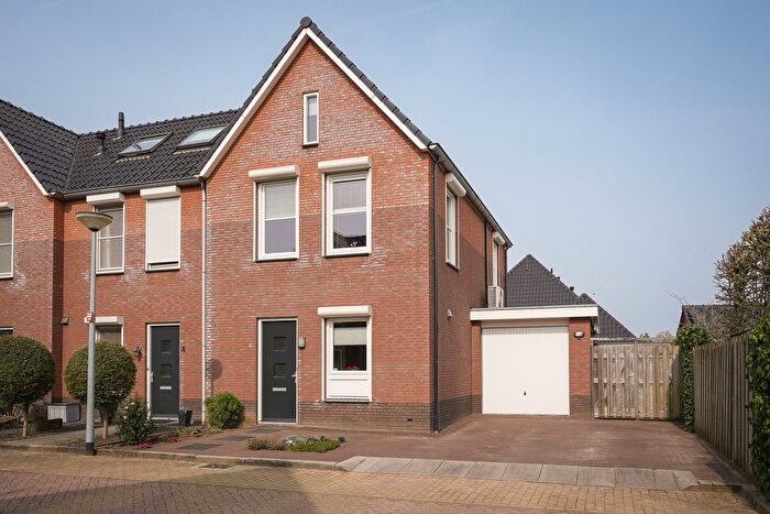 6-kamerhuis te koop in Kern Beneden-Leeuwen, Beneden-Leeuwen