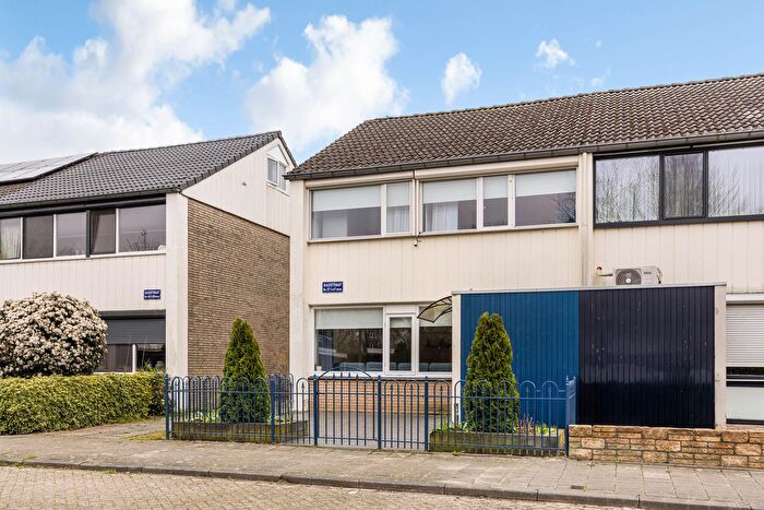 5-kamerhuis te koop in Helmond – Basstraat, Eeuwsels