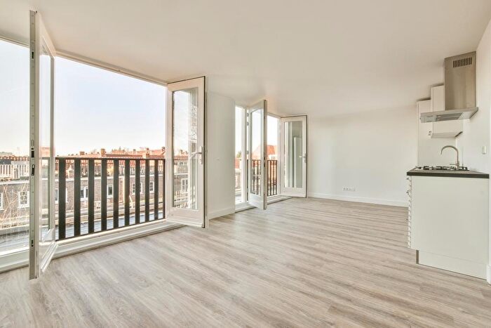 4-kamerappartement te huur in Van Tuyllbuurt, Amsterdam