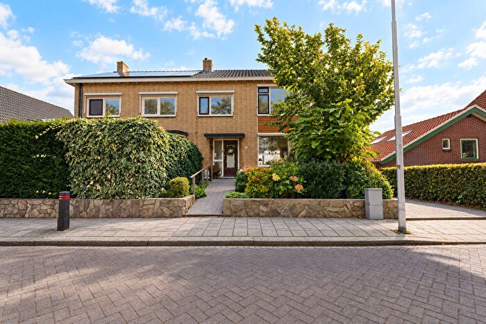 8-kamerhuis te koop in Bleiswijk – Hoefweg, Zeeheldenbuurt