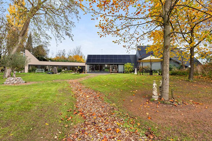 13-kamerhuis te koop in Verspreide huizen Epse, Epse