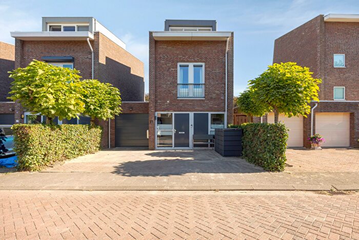 6-kamerhuis te koop in Bergschenhoek – Oltmansstraat, Eilandenbuurt