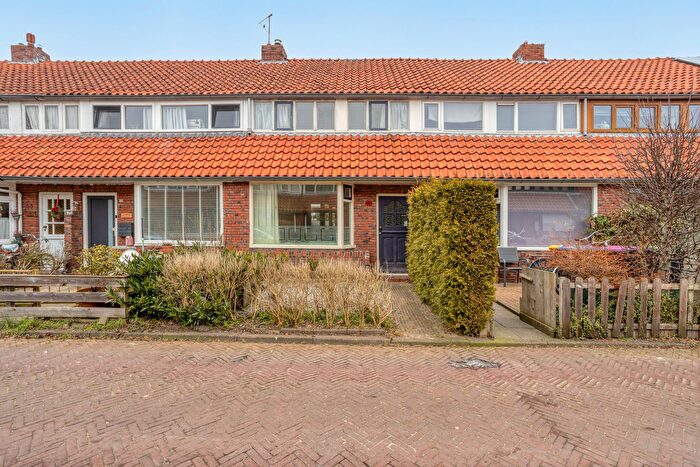 4-kamerhuis te koop in Leeuwarden – van der Helststraat, Julianapark