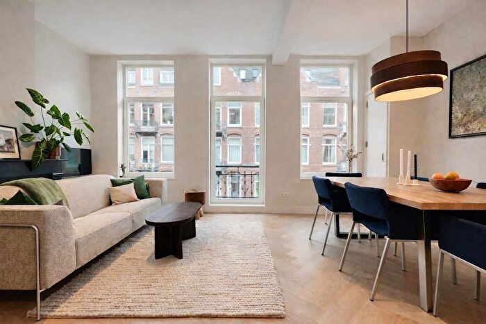 3-kamerappartement te huur in Lizzy Ansinghbuurt, Amsterdam