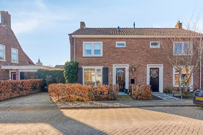 5-kamerhuis te koop in Warmenhuizen-Centrum, Warmenhuizen