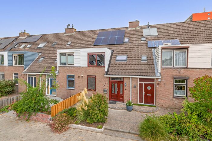 5-kamerhuis te koop in Voorden, Spijkenisse