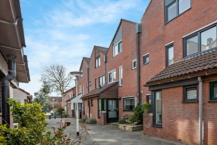 6-kamerhuis te koop in Vaartenbuurt-West, Zoetermeer