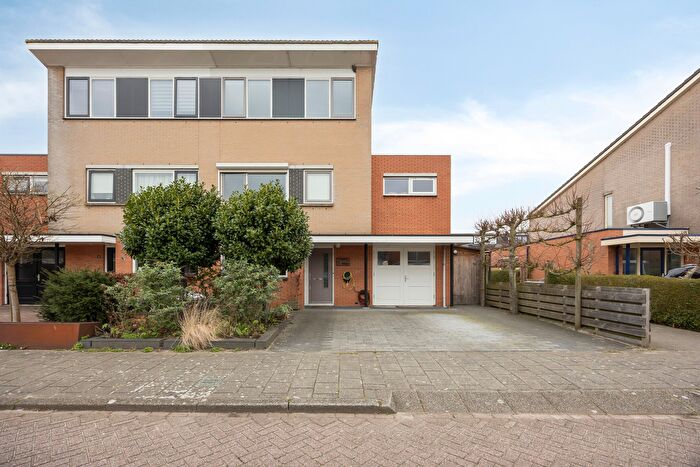 6-kamerhuis te koop in Warmenhuizen-Zuid, Warmenhuizen