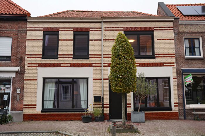 5-kamerhuis te koop in Aardenburg, Aardenburg