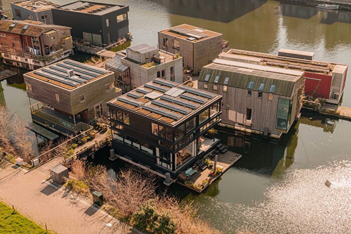 4-kamerhuis te koop in Amsterdam – Johan van Hasseltkade, Buiksloterham-Noord