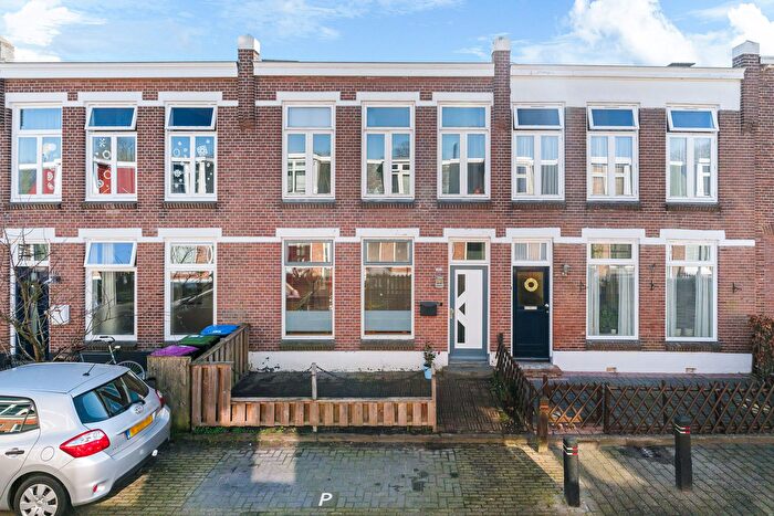 5-kamerhuis te koop in Achter de Hoven, Leeuwarden