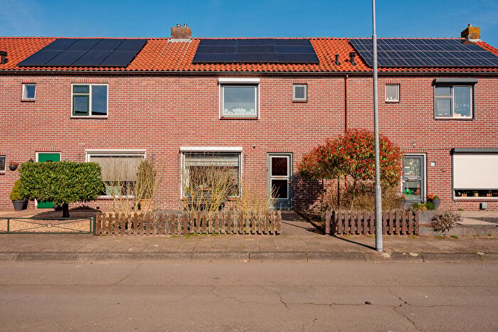 5-kamerhuis te koop in ’t Harde Centrum, 't Harde