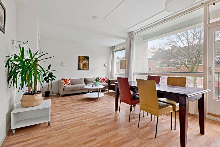 4-kamerappartement te koop in Amsterdam – Merckenburg, Buitenveldert-Zuid-Midden