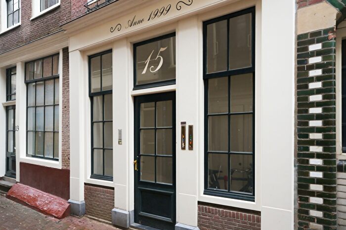 3-kamerappartement te koop in Amsterdam – Pieter Jacobszstraat, Nes e.o.