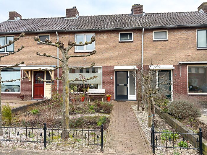 5-kamerhuis te koop in Amerongen – Oranjelaan, Amerongen-Dorp