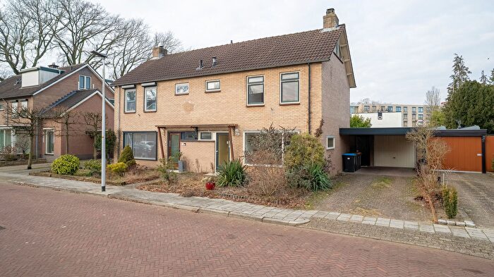 5-kamerhuis te koop in Almelo – Telemannstraat, Aalderinkshoek Zuidoost