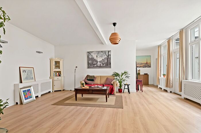 4-kamerappartement te koop in Den Haag – Trompstraat, Zeeheldenkwartier