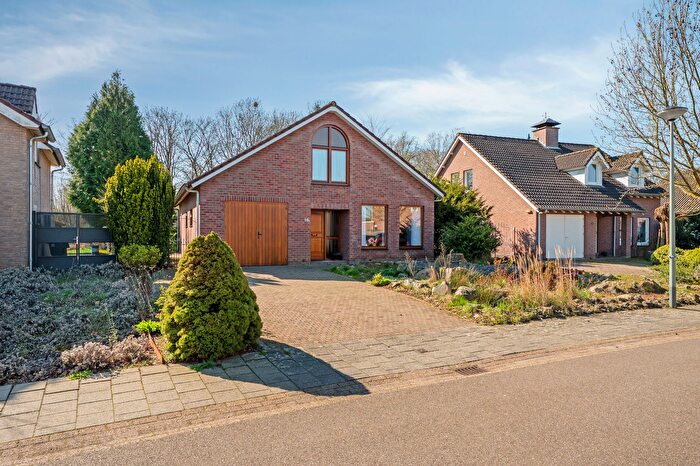 7-kamerhuis te koop in Urmond ten oosten van Julianakanaal, Urmond