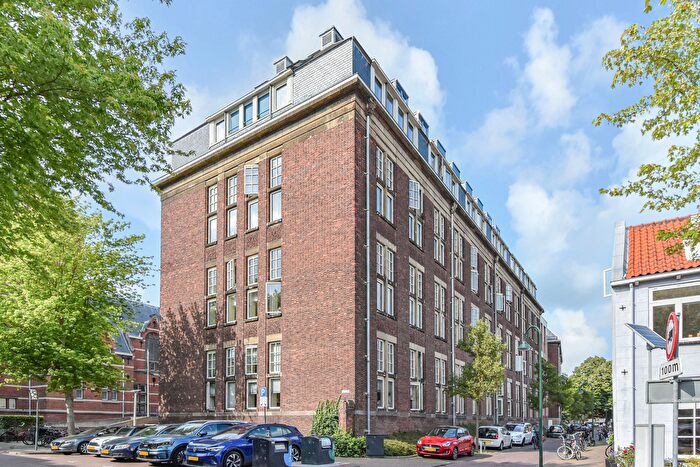 5-kamerappartement te koop in Delft – Raam, Centrum-Oost