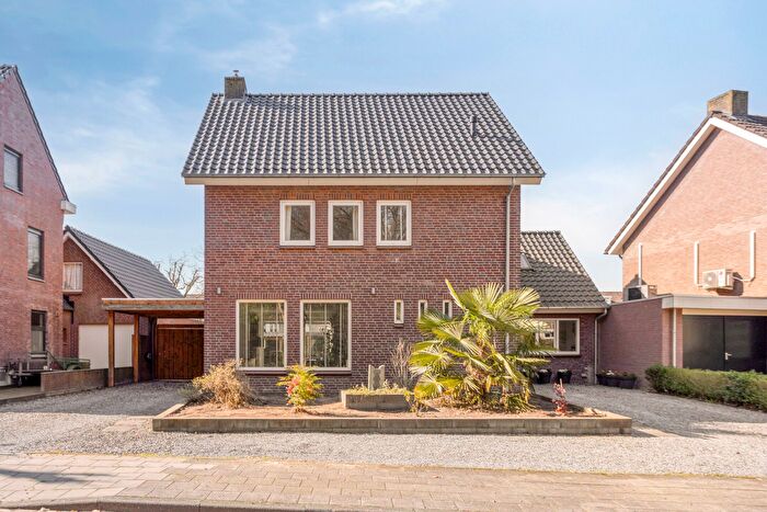 6-kamerhuis te koop in Ostade, Asten