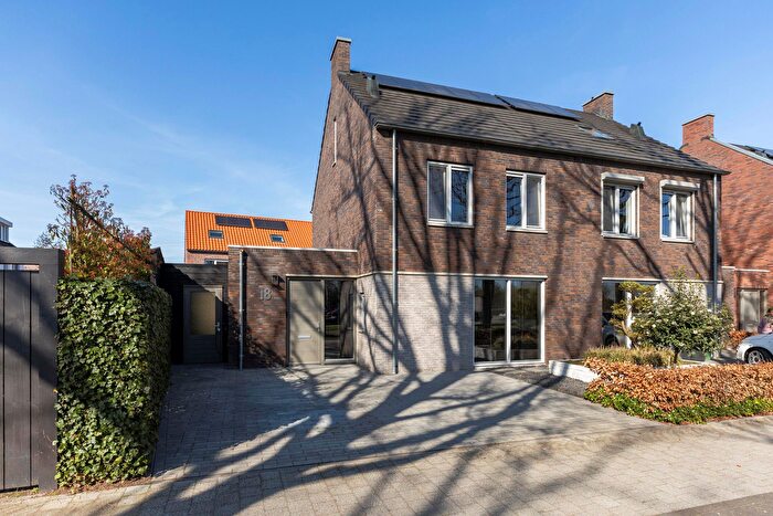 5-kamerhuis te koop in Verspreide huizen Son, Son en Breugel