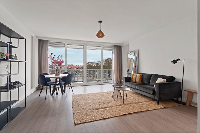 5-kamerappartement te koop in Ruimzicht West, Diemen