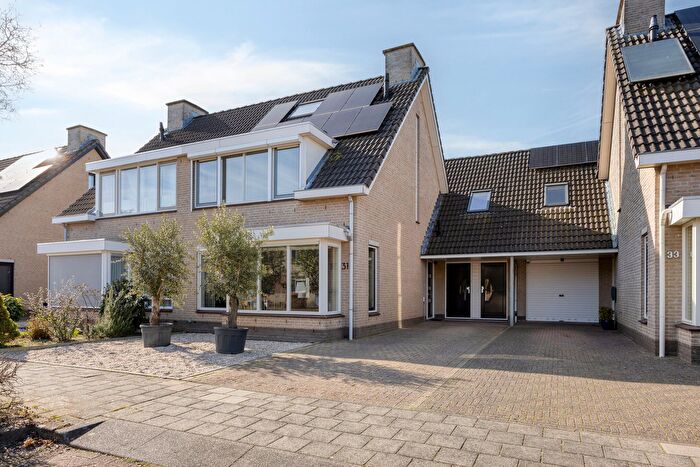 6-kamerhuis te koop in Veenendaal – Floralaan, Petenbos