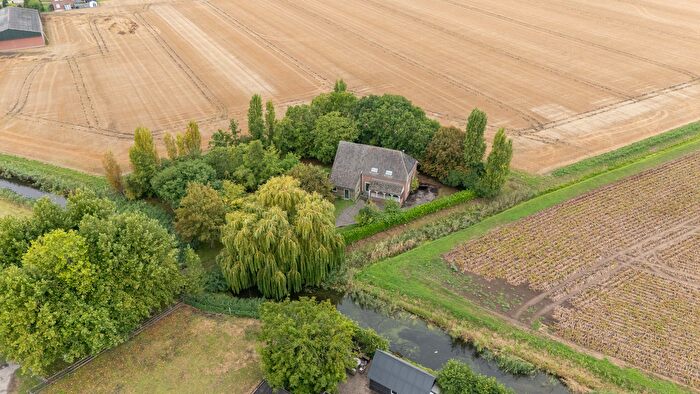 4-kamerhuis te koop in Numansdorp Buitengebied, Numansdorp