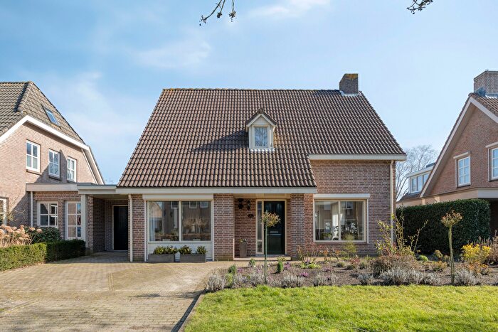 9-kamerhuis te koop in Wouw – Landeweel, Wouw