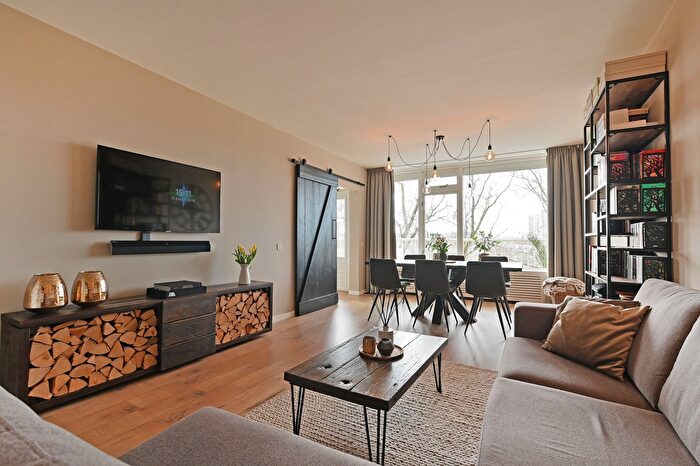 3-kamerappartement te koop in Driemanspolder-Oost, Zoetermeer