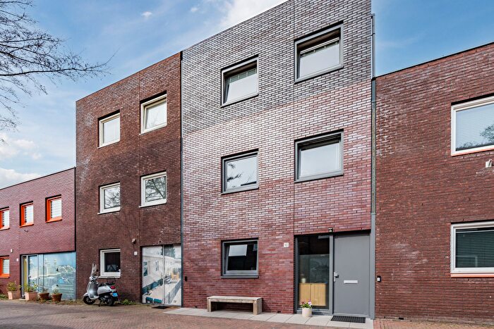 6-kamerhuis te koop in Den Haag – Kokhaanhof, De Vissen