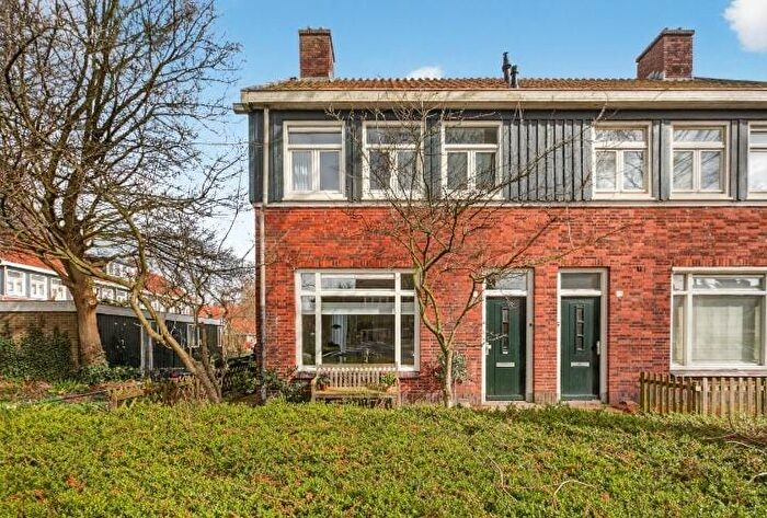 5-kamerhuis te koop in Amsterdam – Monnikendammerweg, Tuindorp Nieuwendam-Oost