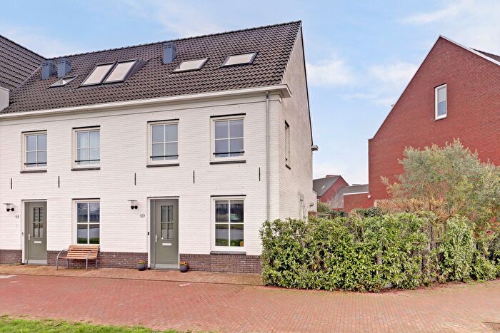 5-kamerhuis te koop in Het Dorpshart, Hoef en Haag
