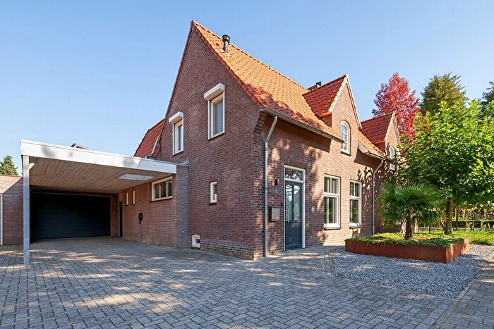 4-kamerhuis te koop in Hapert Centrum, Hapert
