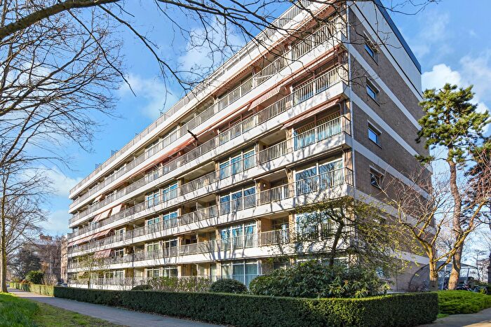 2-kamerappartement te koop in Den Haag – Cees Laseurlaan, Duinzigt