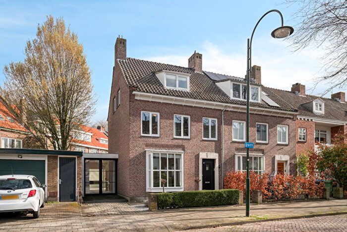 6-kamerhuis te koop in Schrijversbuurt, Eindhoven
