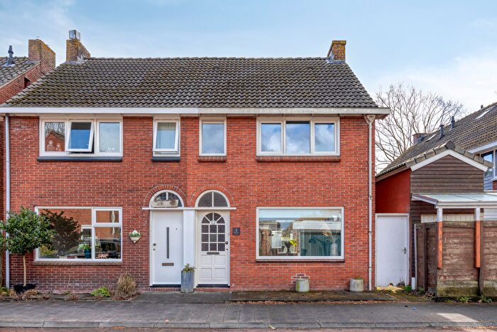 4-kamerhuis te koop in Bloemenbuurt, Meppel