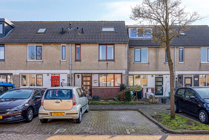 5-kamerhuis te koop in Westerwatering Zuid, Zaandam