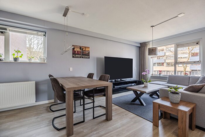 4-kamerappartement te koop in Botenbuurt, Schiedam